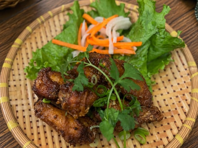 Golden Wings of Saigon (6pcs) - Canh Ga Chien Nuoc Mam.